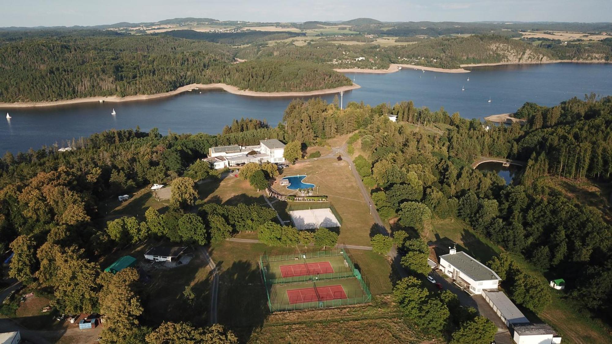 Wellness Hotel Orlik Kozarovice المظهر الخارجي الصورة